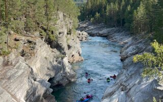 Govin Kayak en uno de sus viajes organizados de aguas bravas en Noruega